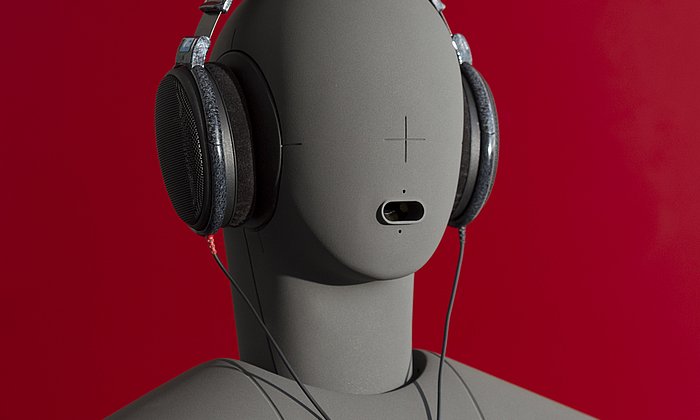 Das Bernstein Zentrum untersucht die Mechanismen des  beidohrigen (binauralen) Hörens mit Hilfe von Kunstkopf-Konstruktionen. Foto: B. Seeber/TUM