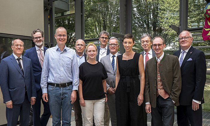 Gruppenbild der EKFZ-Professorinnen und Professoren und des Beirats