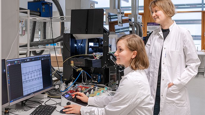 Wissenschaftlerinnen im Labor.