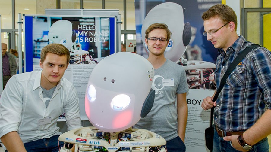 Firma Roboy präsentiert sich am Entrepreneurship Day der TUM