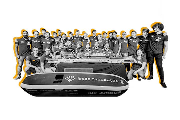 WARR-Hyperloop-Team vor der Kapsel als grafische Darstellung