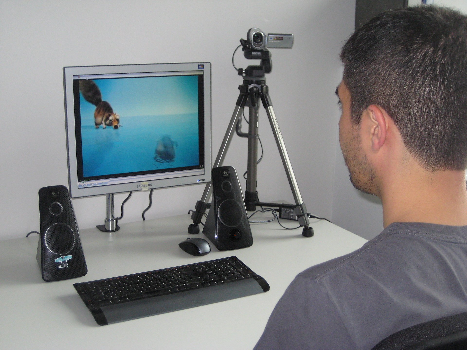 Jetzt nicht lachen! Versuchsaufbau zum Test der Willenskraft.