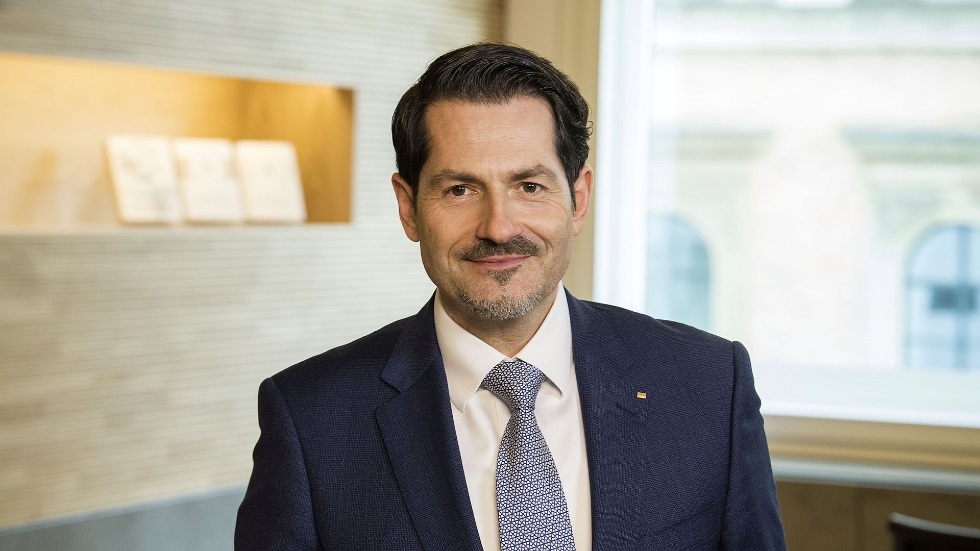 Prof. Dr. Thomas F. Hofmann, aktueller Präsident der TUM (seit 2019), fotografiert 2021.