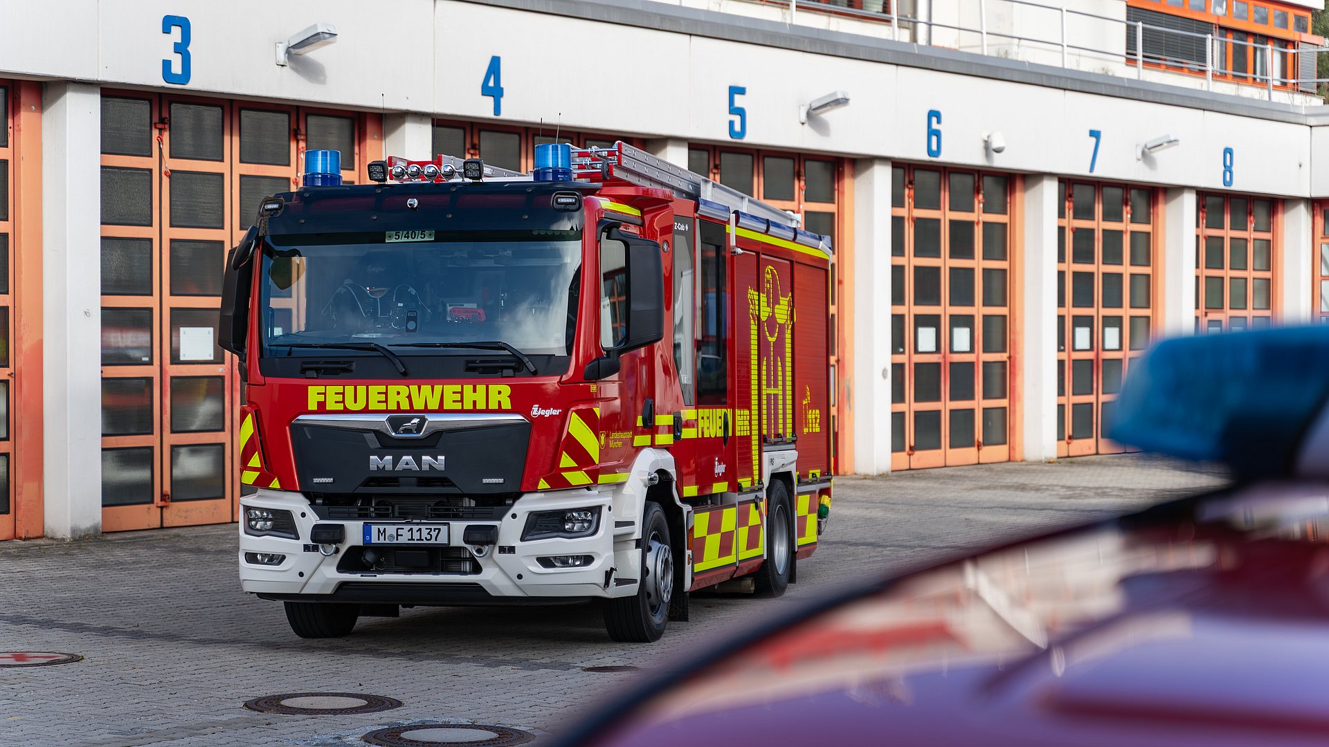 Praxisnahe Experimente und wissenschaftliche Analysen für nachhaltigen und ressourceneffizienten Brandschutz