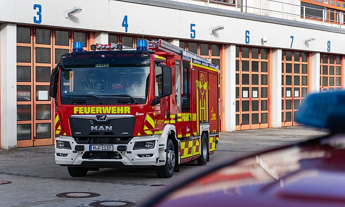 Praxisnahe Experimente und wissenschaftliche Analysen für nachhaltigen und ressourceneffizienten Brandschutz