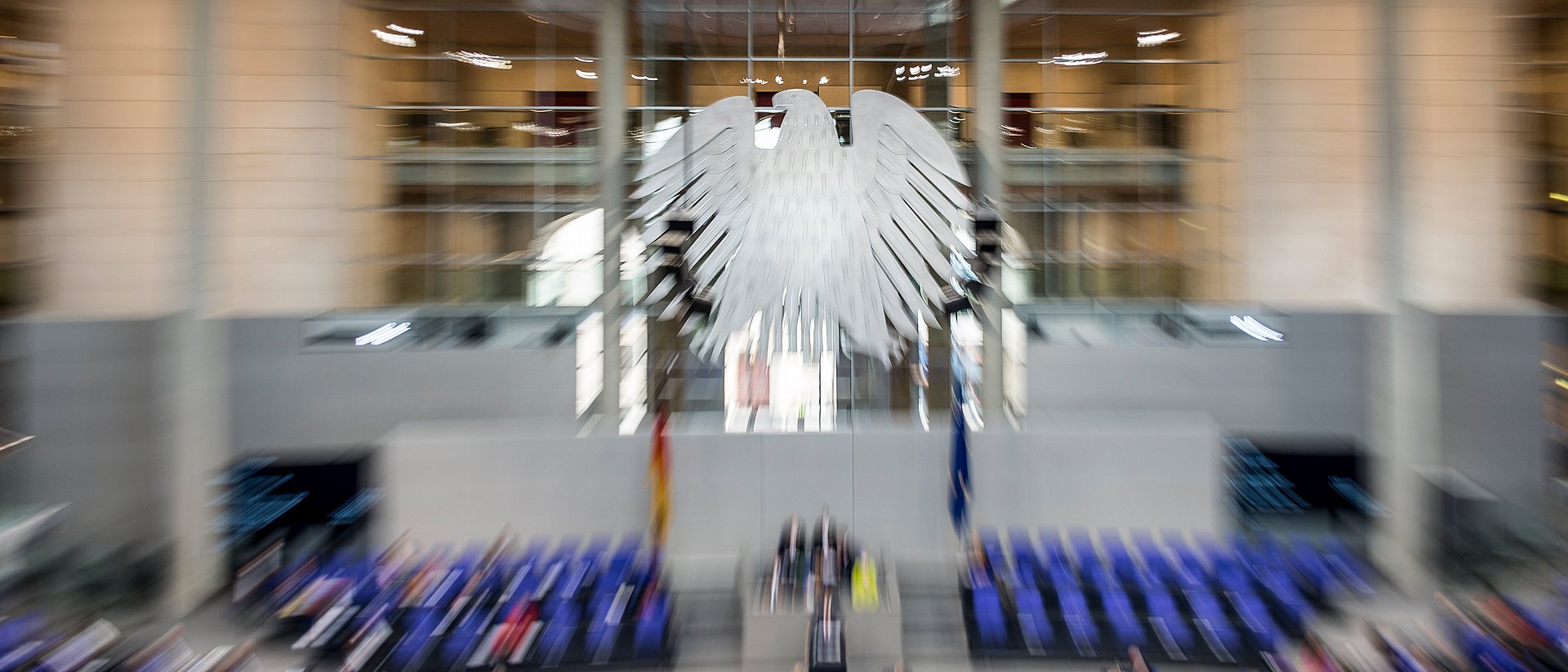 Blick in den Plenarsaal des Deutschen Bundestags.