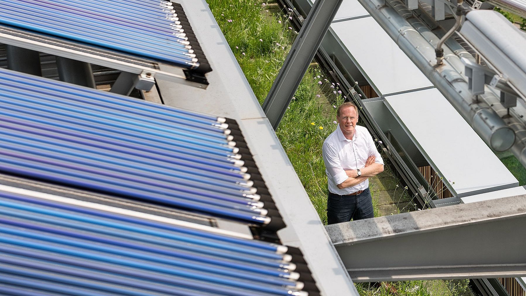 Prof. Werner Lang, fotografiert auf dem Dach des Oskar von Miller Forums.