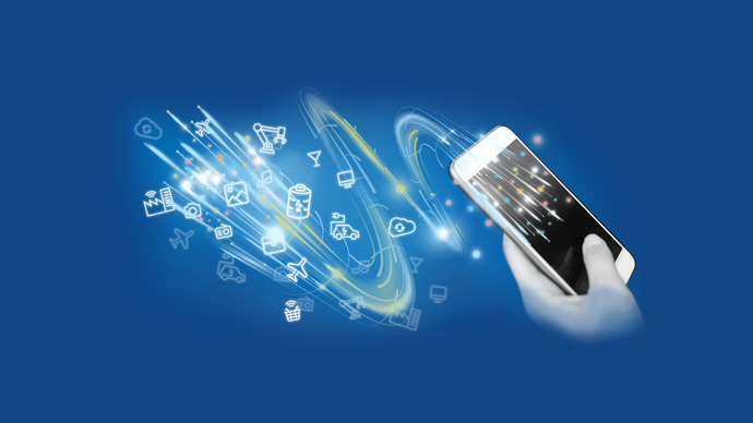 Collage: Smartphone mit Iconsymbolen zu Internet der Dinge