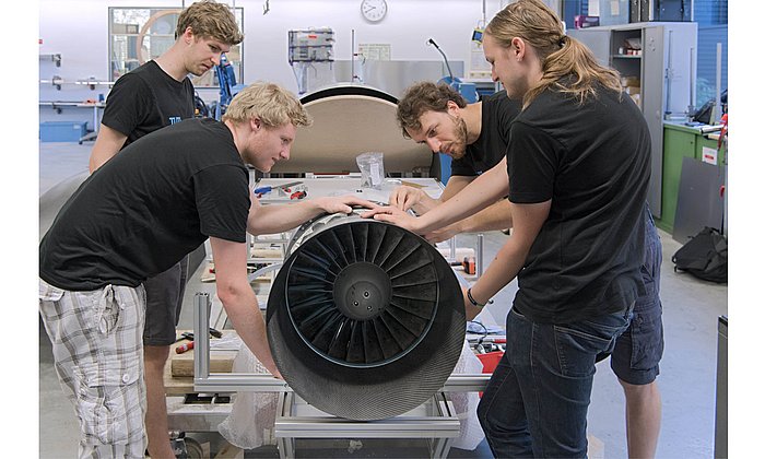 The TUM student group WARR is building a prototyp.