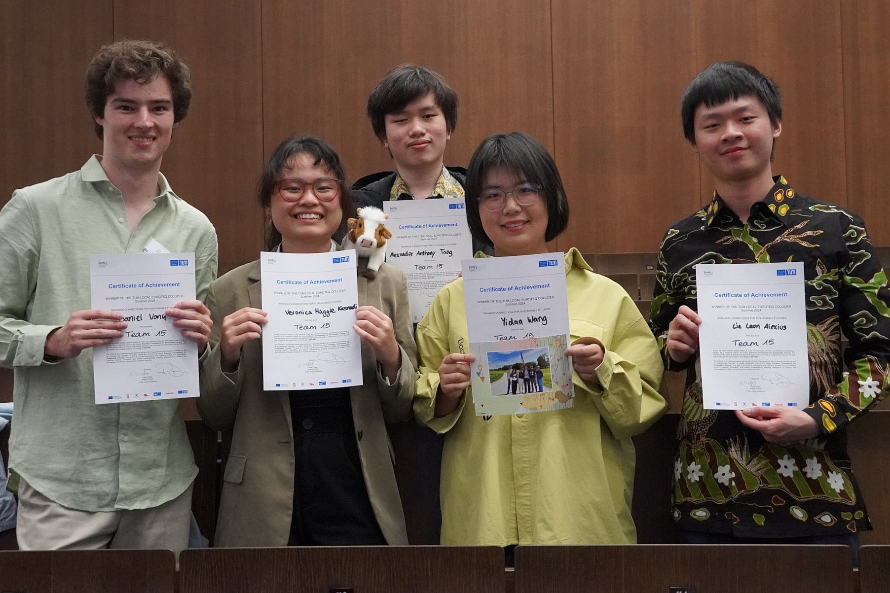 Group photo of team “Farm Elf” at the EuroTeQ Collider
