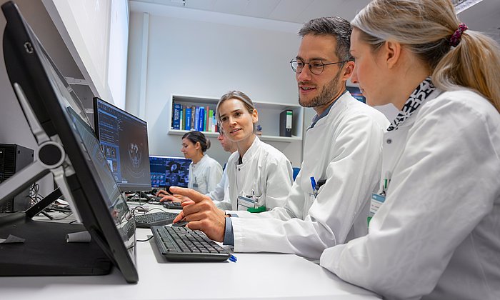 Dr. Jan Peeken und sein Team der Klinik für Radioonkologie und Strahlentherapie