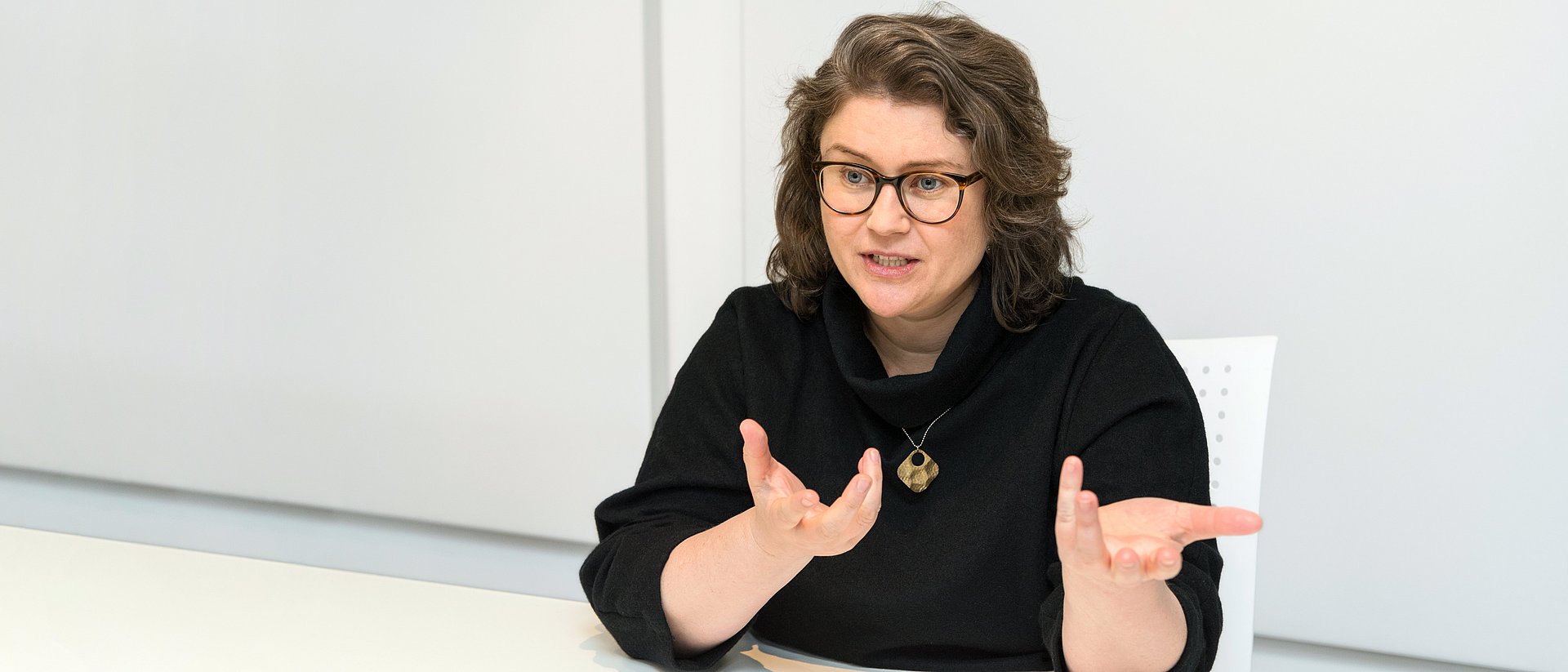 Prof. Ruth Müller spricht über Hindernisse für interdisziplinäre Forschung.