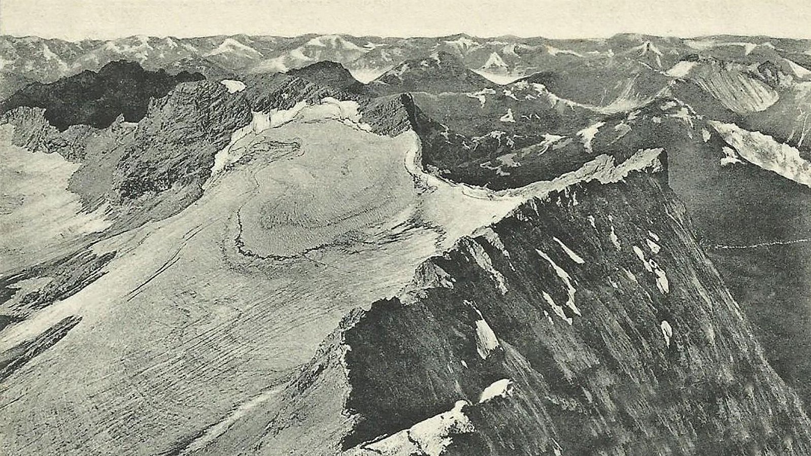 Der nördliche Schneeferner-Gletscher um 1900.