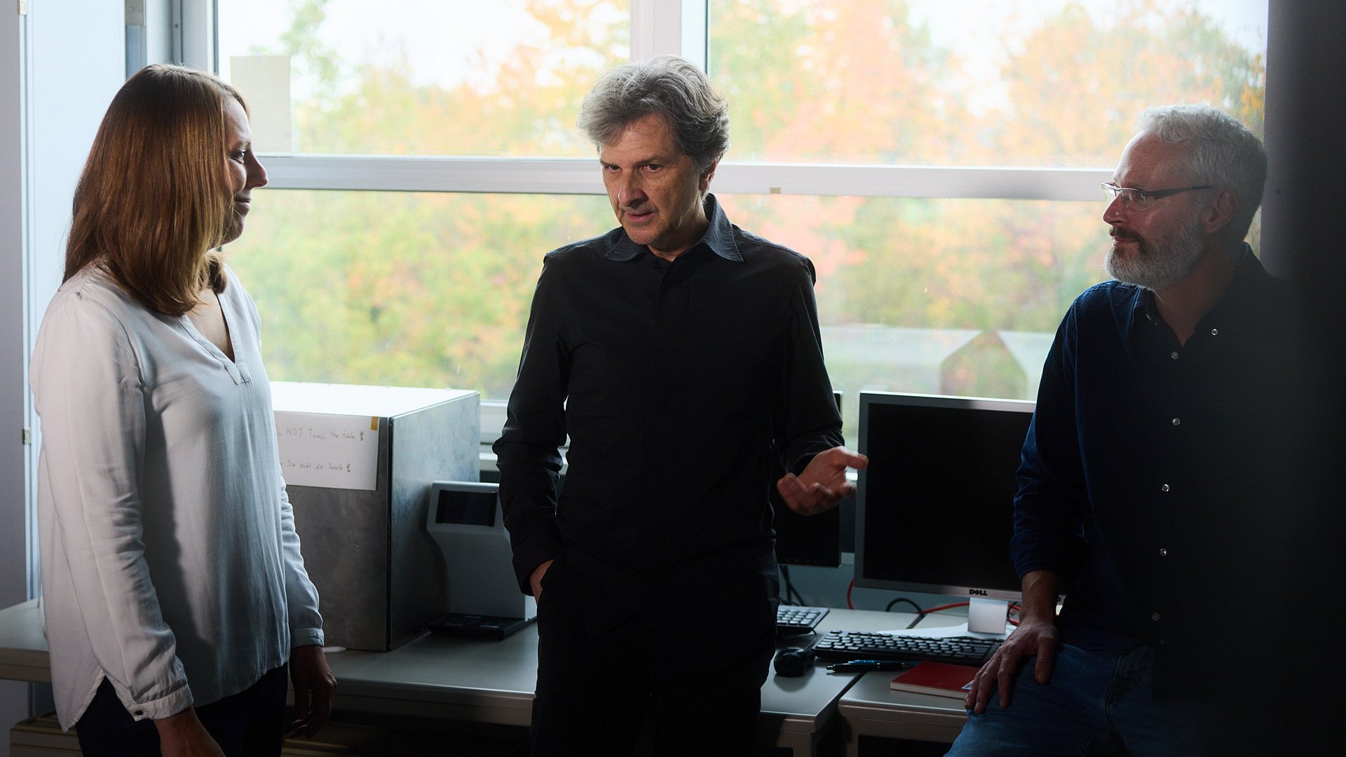 Ulrich Heiz (2nd from left) researches the molecular mechanisms of photocatalysis.