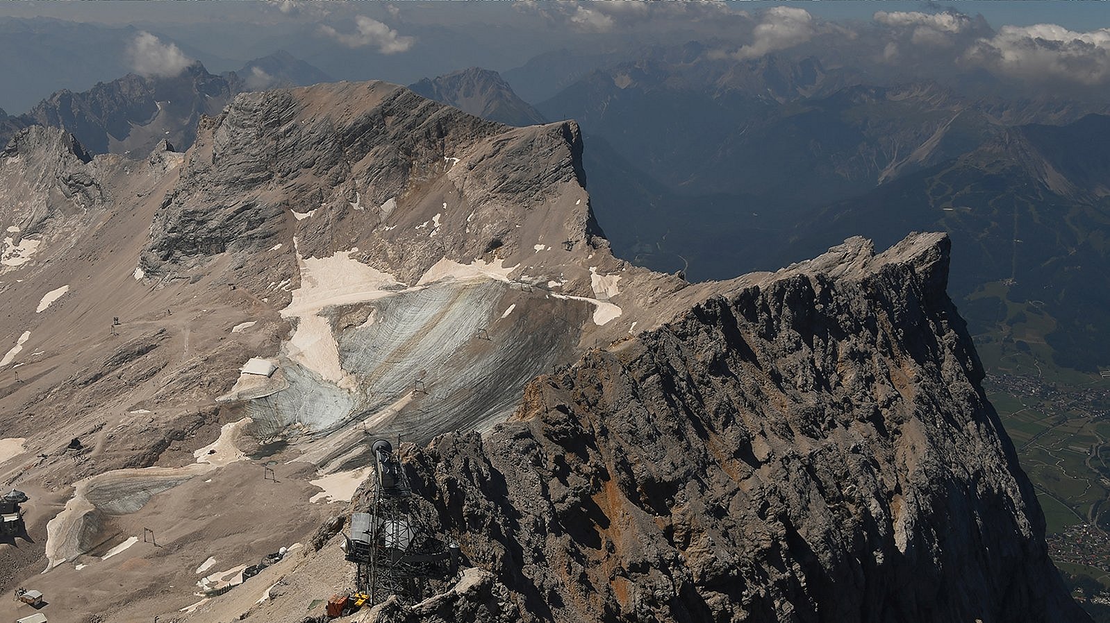 Der nördliche Schneeferner-Gletscher im Sommer 2022.