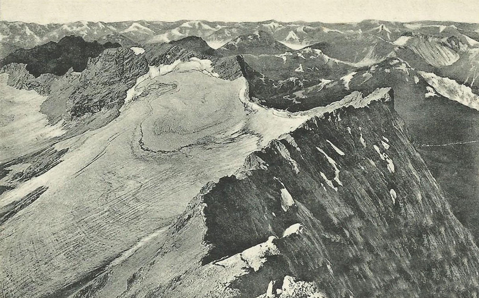 The Northern Schneeferner around 1900.