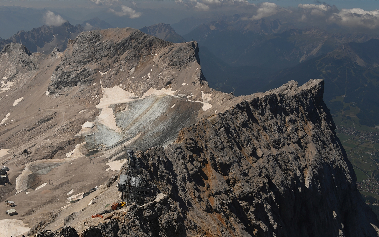 The Northern Schneeferner in the summer of 2022.