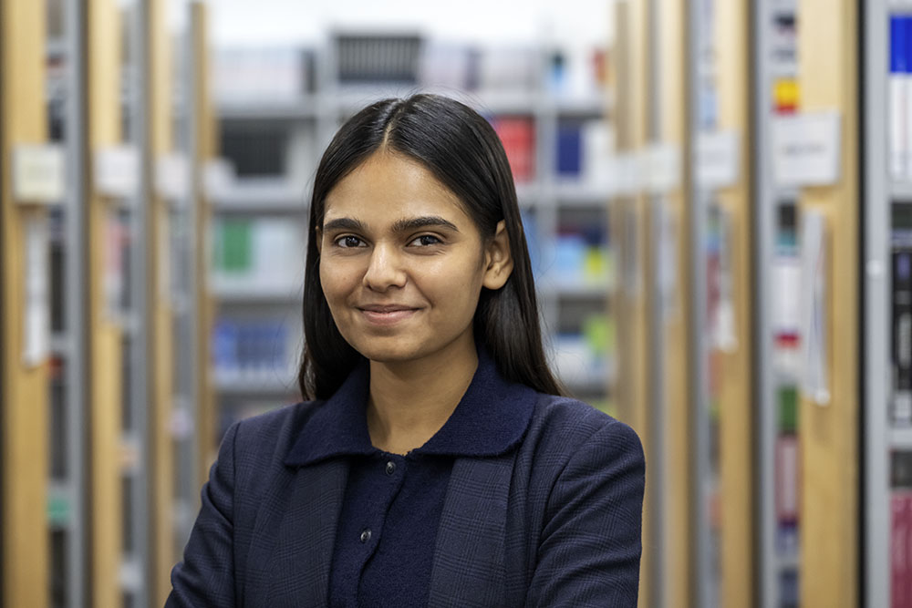TUM Germany Scholarship recipient Darshika Jagani – Portrait of a young woman with long hair